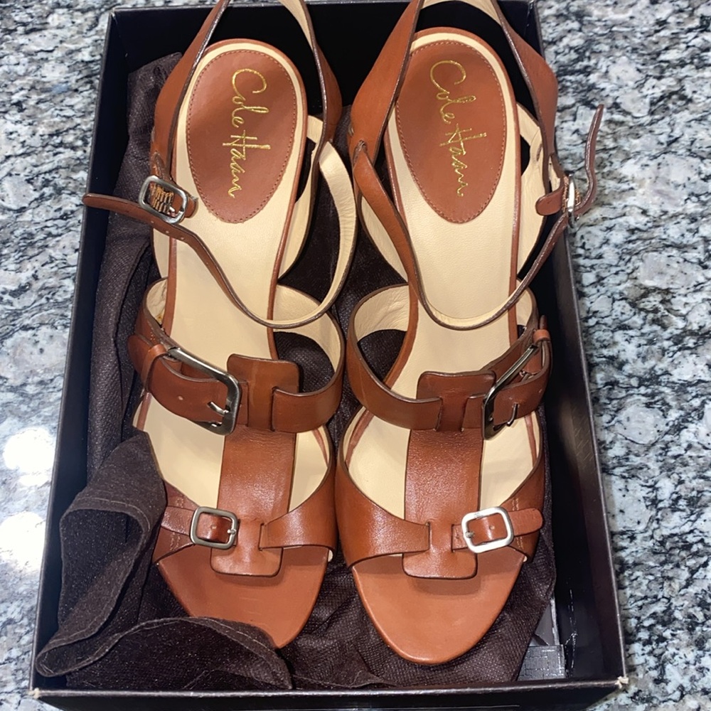NWT Cole Haan Gia Leather Woodbury Brown Sandals Sz 10M